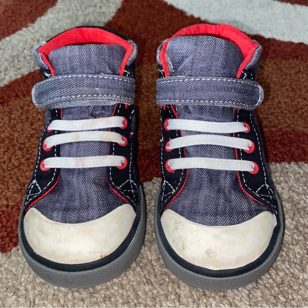 Stylish Kids Sneakers with Red Accents